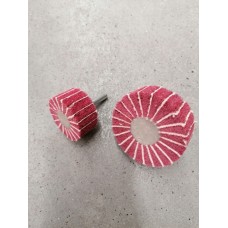 Круг лепестковый комбинированный с оправкой 40*20*6 мм